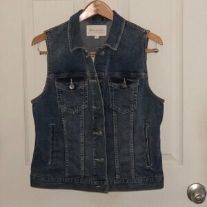 Two By VINCE CAMUTO Denim Jean Vest With Crochet Back  Size MEDIUM